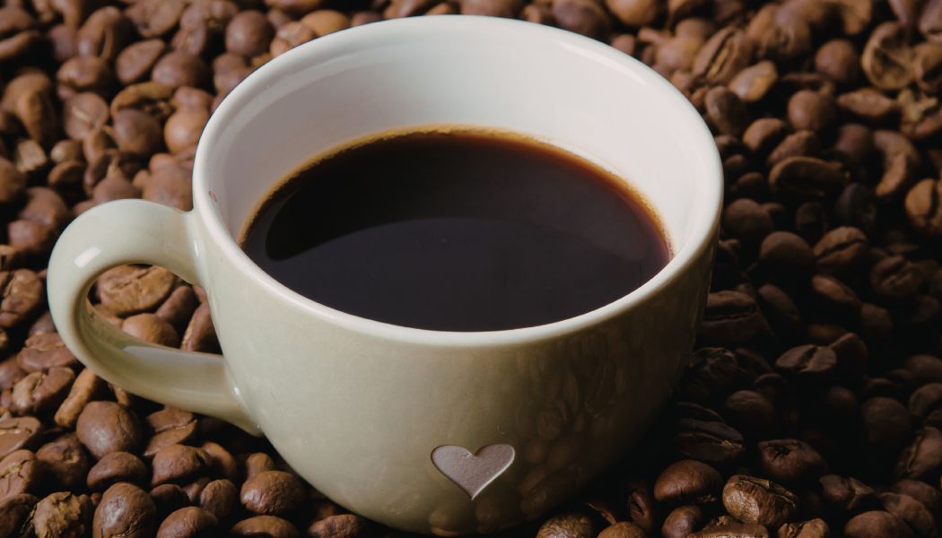 Café brasileiro, lucro estrangeiro: quem realmente domina as marcas no país