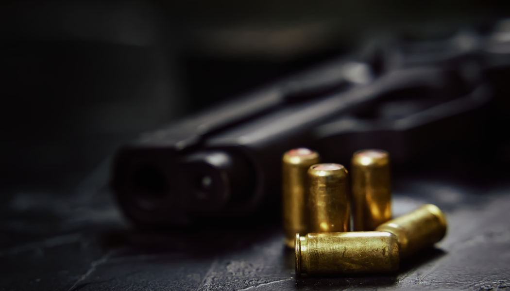 Durante investigação de assalto a posto de combustível, homem é preso por porte ilegal de arma
