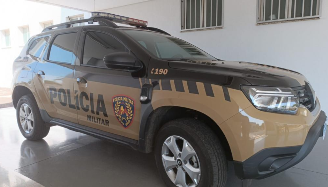Mulher se joga de carro em movimento para escapar de agressão do companheiro em Patrocínio