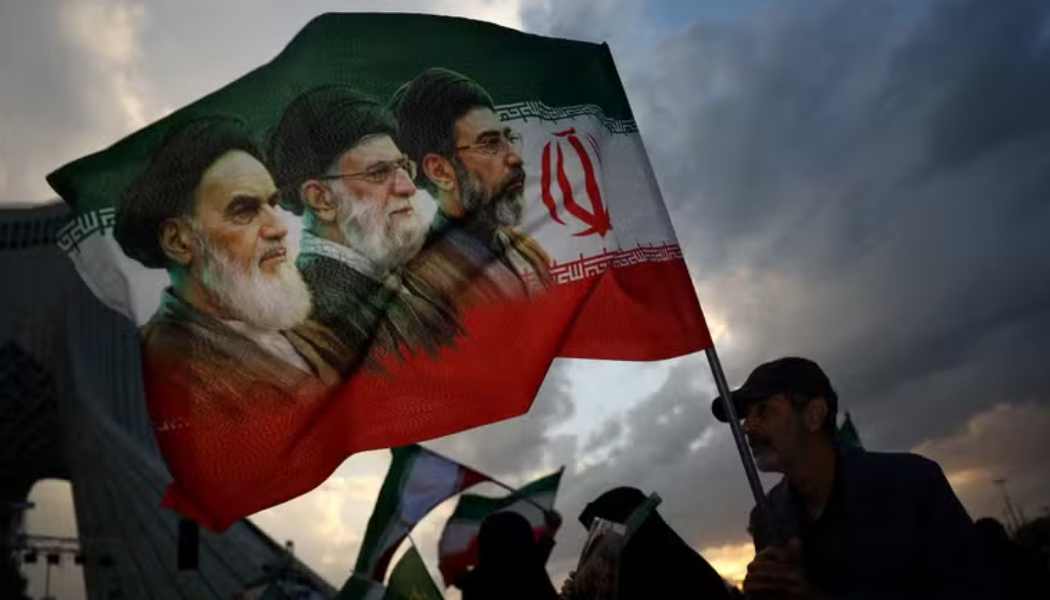 Proposta iraniana rejeitada por Trump previa reabertura do Estreito de Ormuz e adiamento das negociações nucleares
