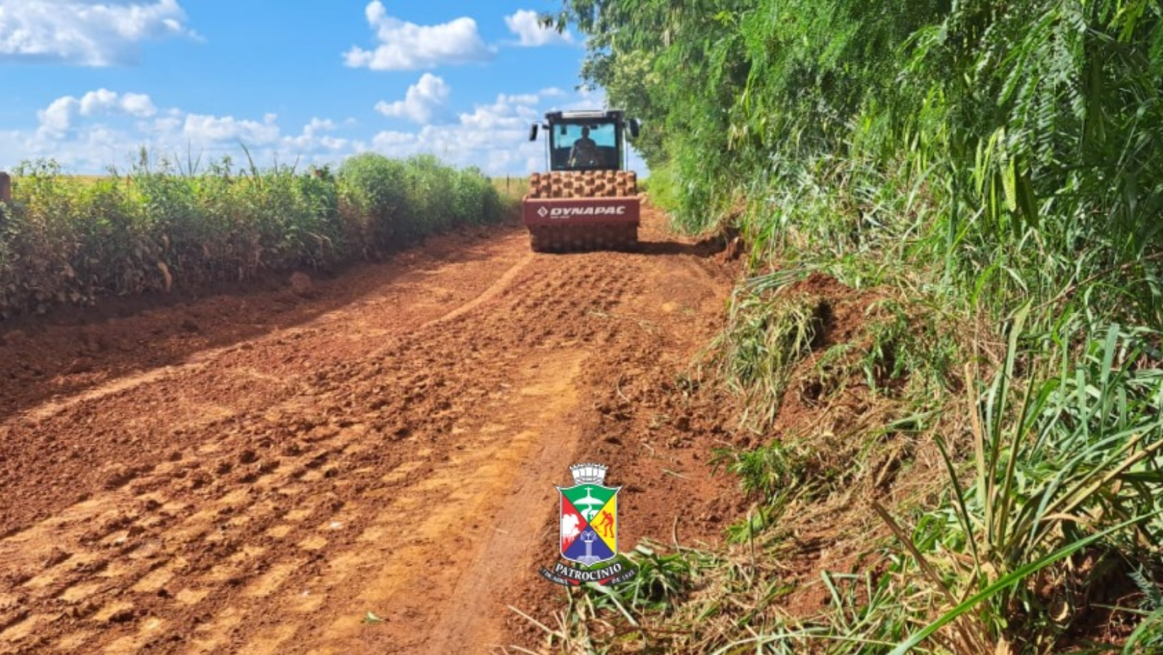 Secretaria Municipal de Obras intensifica melhorias nas estradas rurais do município