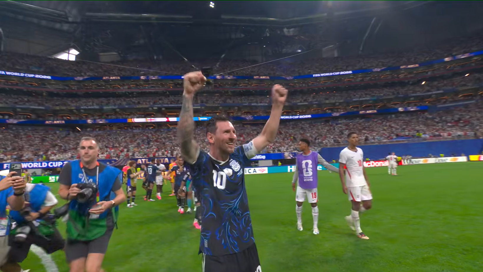 Argentina vence Inglaterra de virada e garante vaga na final da Copa do Mundo de 2026