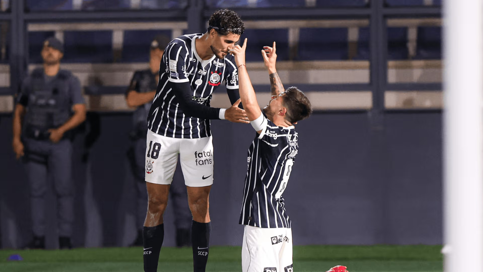 22ª rodada do Brasileirão termina com tropeço do Palmeiras e vitória do Flamengo