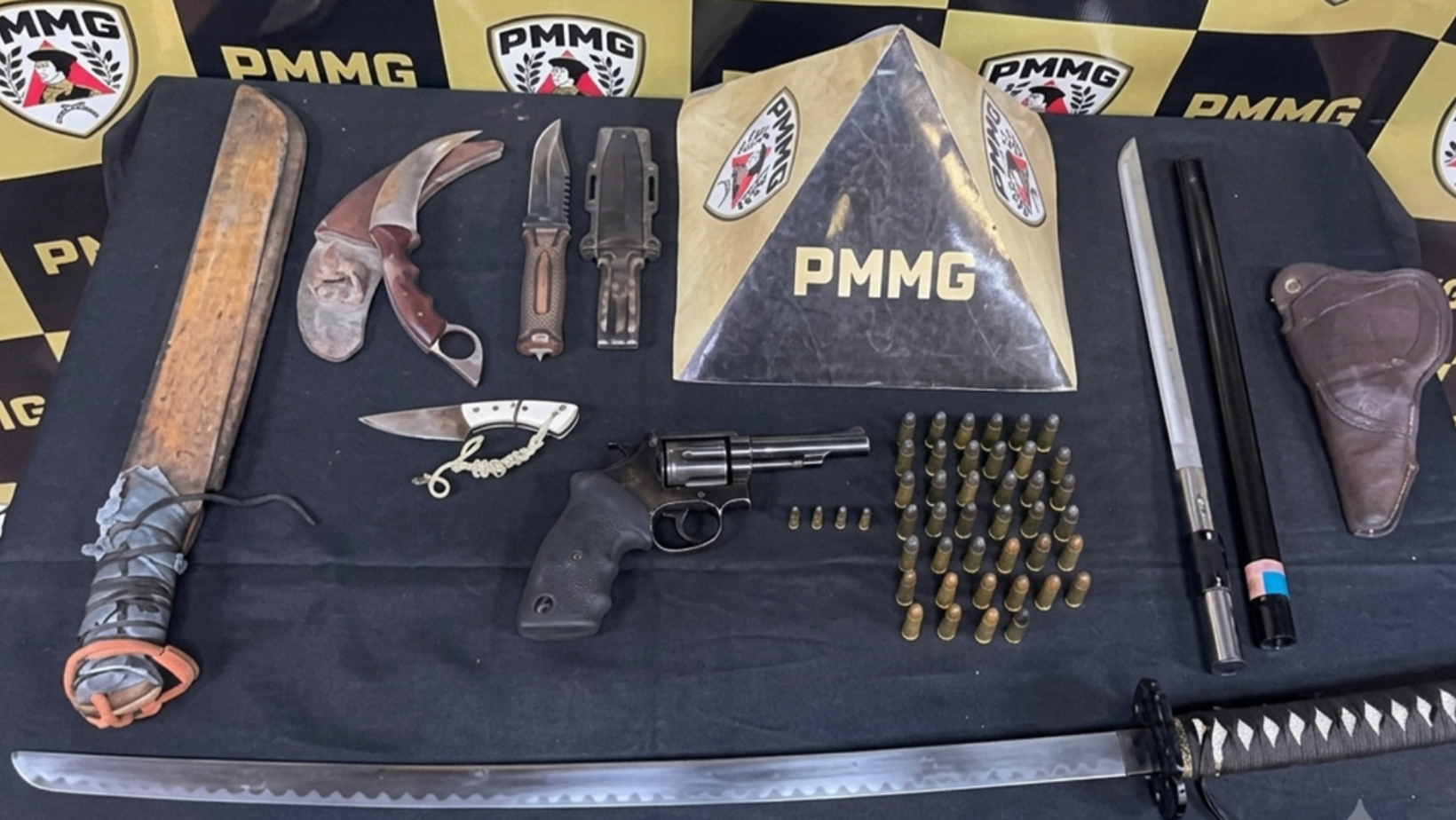 Homem é baleado pela PM durante ocorrência de ameaça em Guimarânia; armas são apreendidas