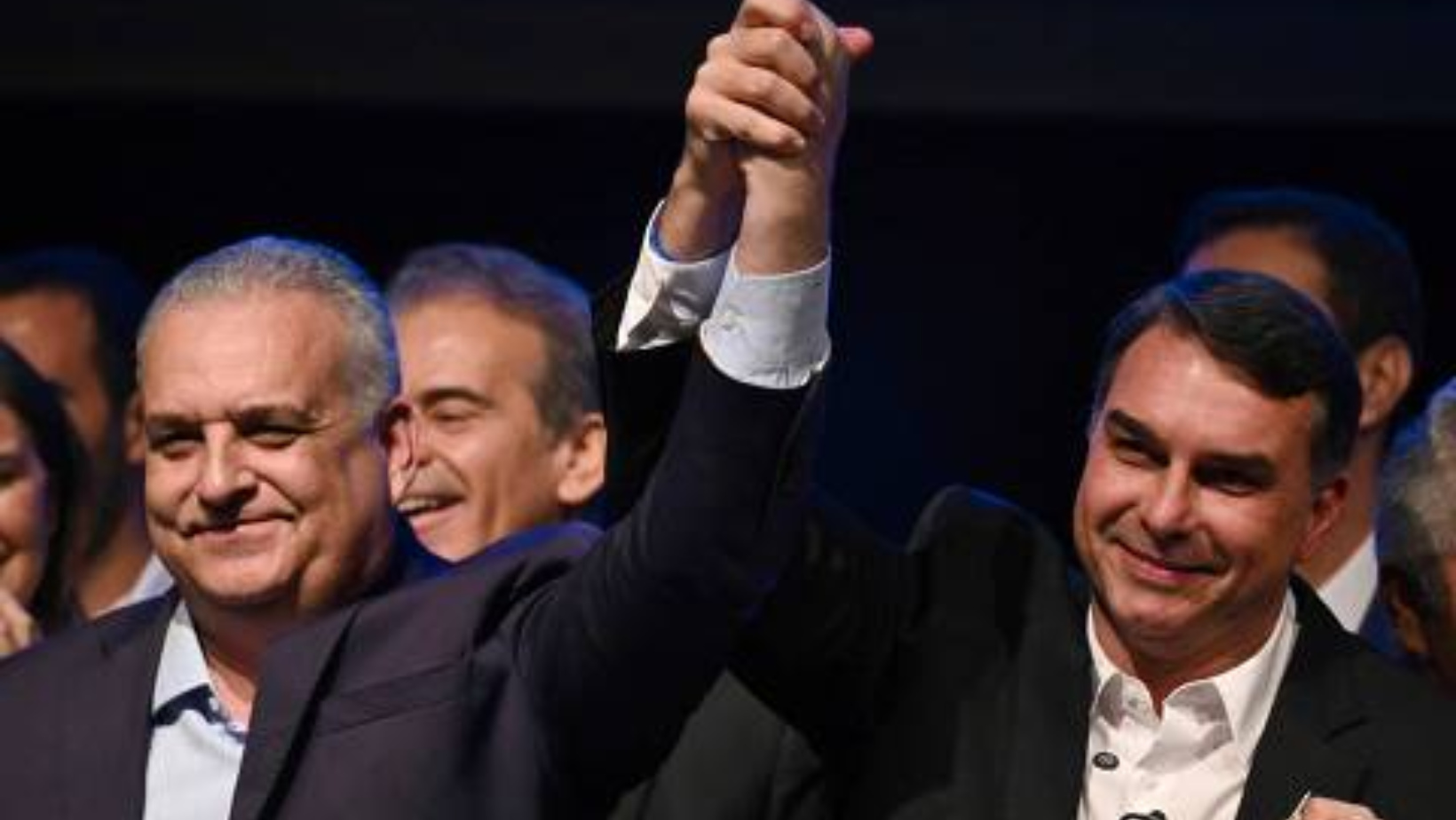 Flávio Bolsonaro anuncia Alfredo Gaspar como candidato a vice-presidente